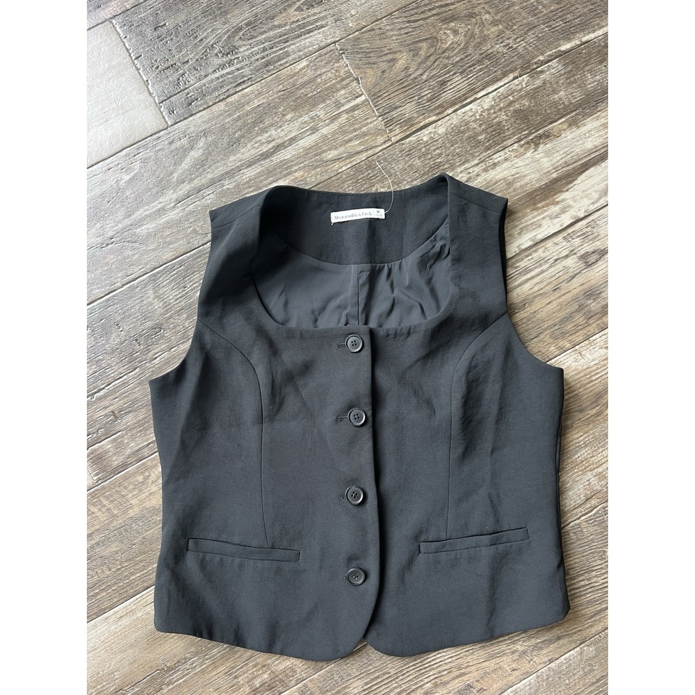 Abercrombie & Fitch Black Mara Sleeveless Vest Blouse Size Medium NWOT